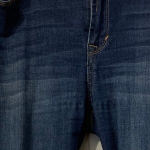 KENSIE WOMAN JEAN SIZE 8/29 MEDIUM WASH